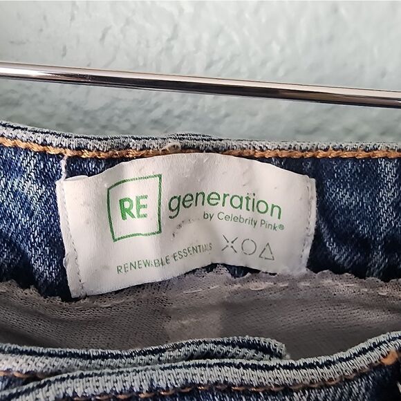 Celebrity Pink RE Gen Ankle Cropped Floral Embroidered Jeans - Picture 2 of 9